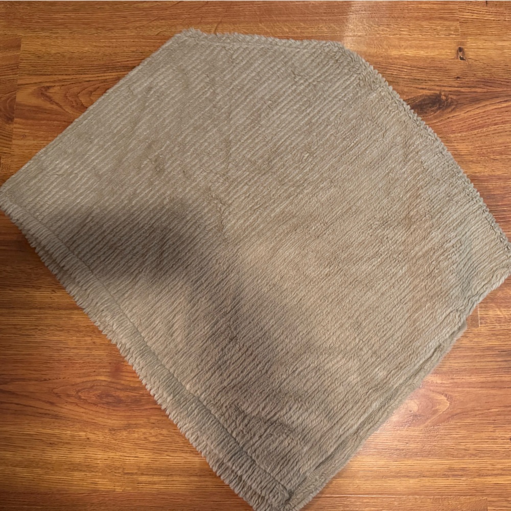 Soft Textured Throw Blanket